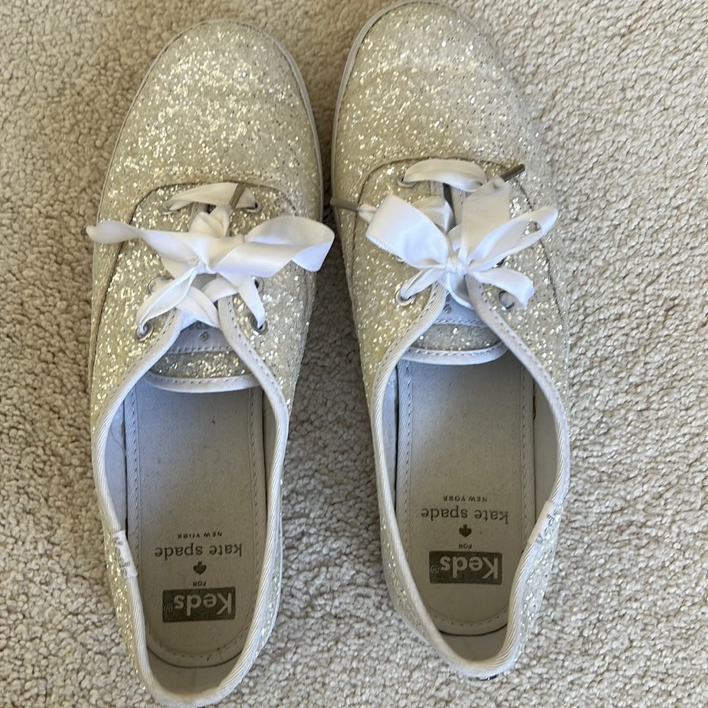 Kate Spade Keds size 8 sparkly white wedding shoes.
